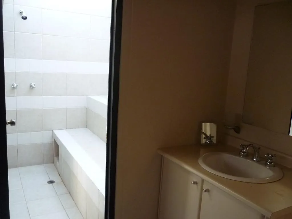 Casa La Hiedra Bed & Breakfast Nayon 2*,  Ekvador