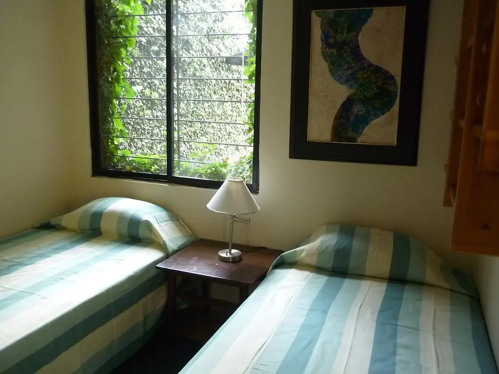 Casa La Hiedra Bed & Breakfast Nayon