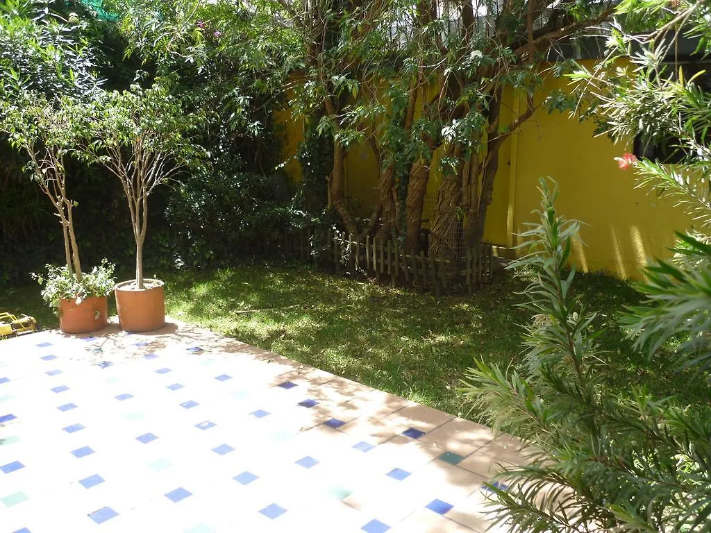 לינה וארוחת בוקר Nayon Casa La Hiedra